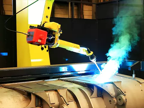 Baggerschaufel wird mit TPS 600i geschweißt